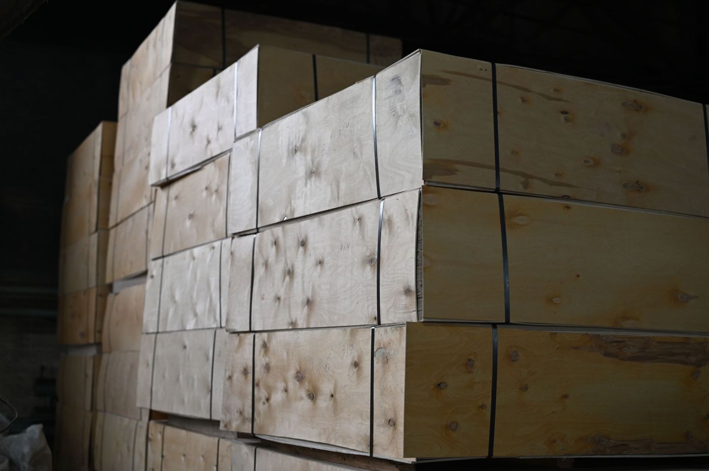 Фанера ФСФ 30мм 1500х3000 мм сорт 2/2 шлифованная Ш2 березовая влагостойкая