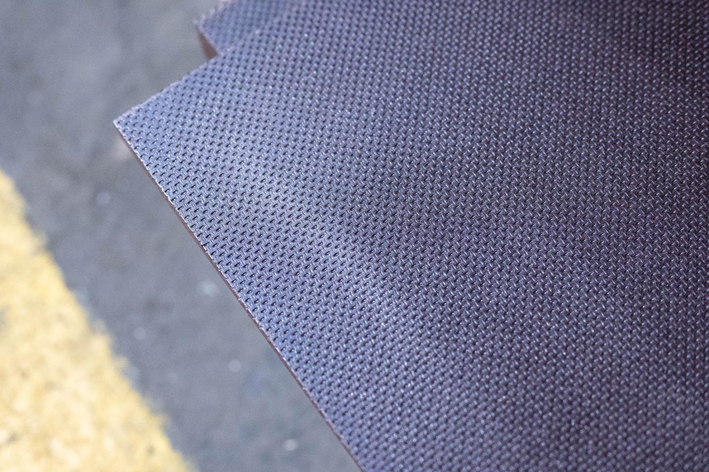 Фанера ФОФ сетчатая 6 мм 3000х1500 мм сорт 1/1 березовая