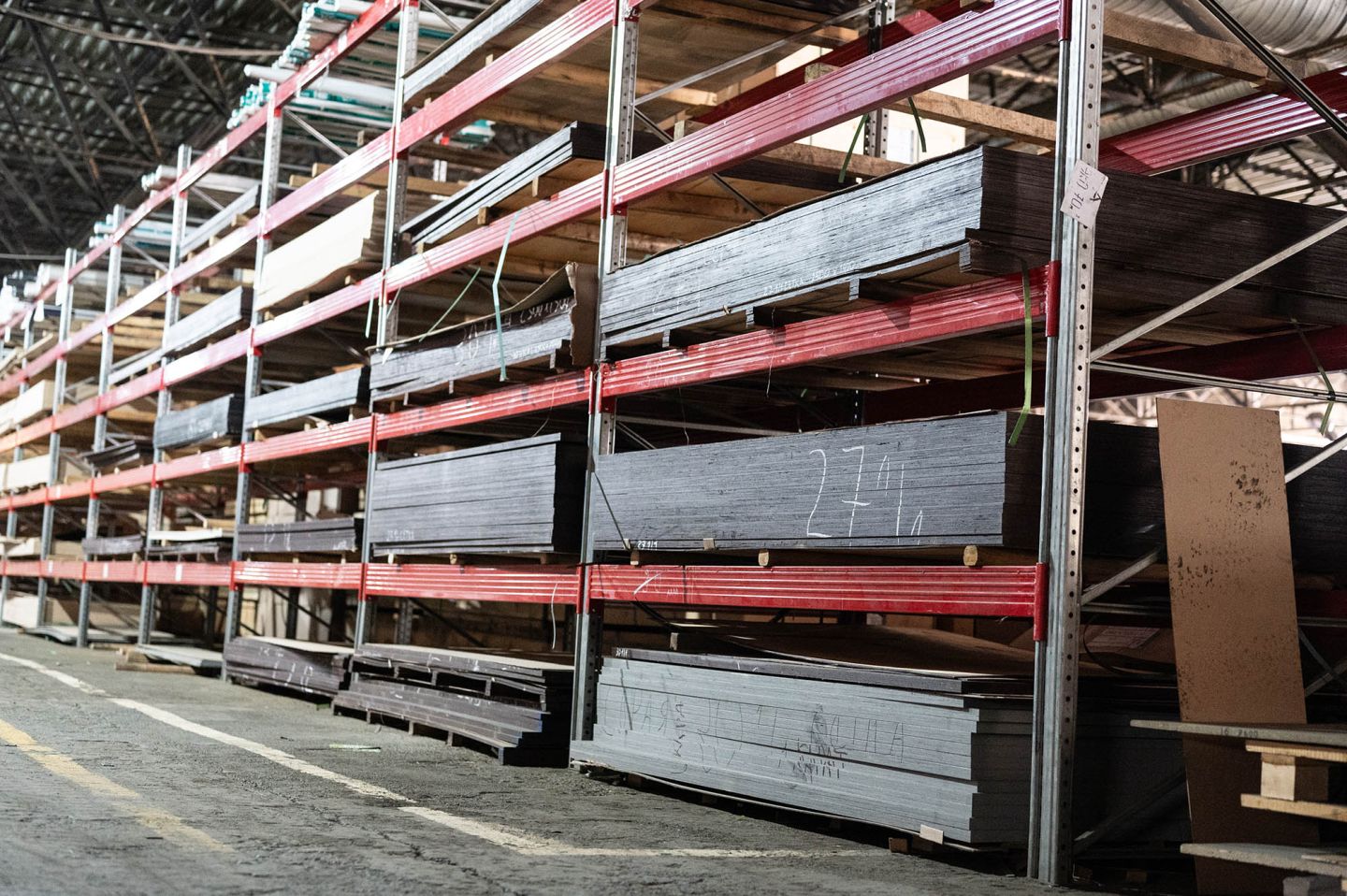 Фанера ФОФ сетчатая 21мм 2440х1220 мм сорт 3/3 березовая