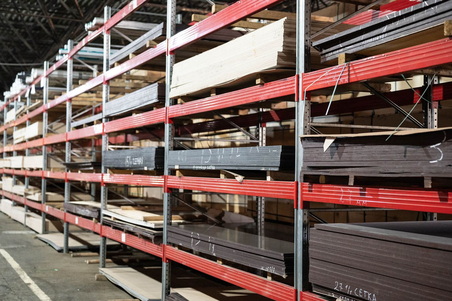 Фанера ФОФ сетчатая 18мм 2440х1220 мм сорт 1/2 березовая