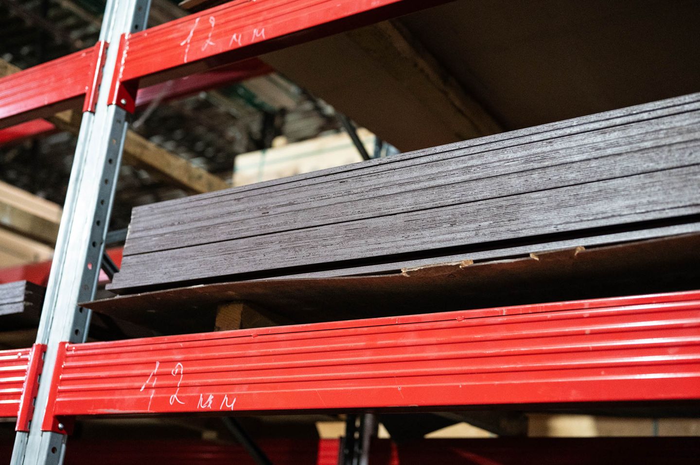 Фанера ФОФ сетчатая 12 мм 2500х1250 мм сорт 1/2 березовая