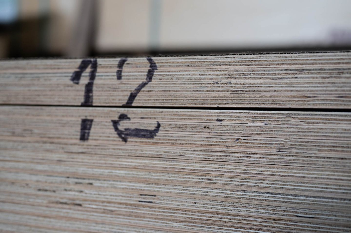 Фанера ФСФ 12мм 2440х1220 мм сорт 1/3 шлифованная хвойная влагостойкая  Лиственница