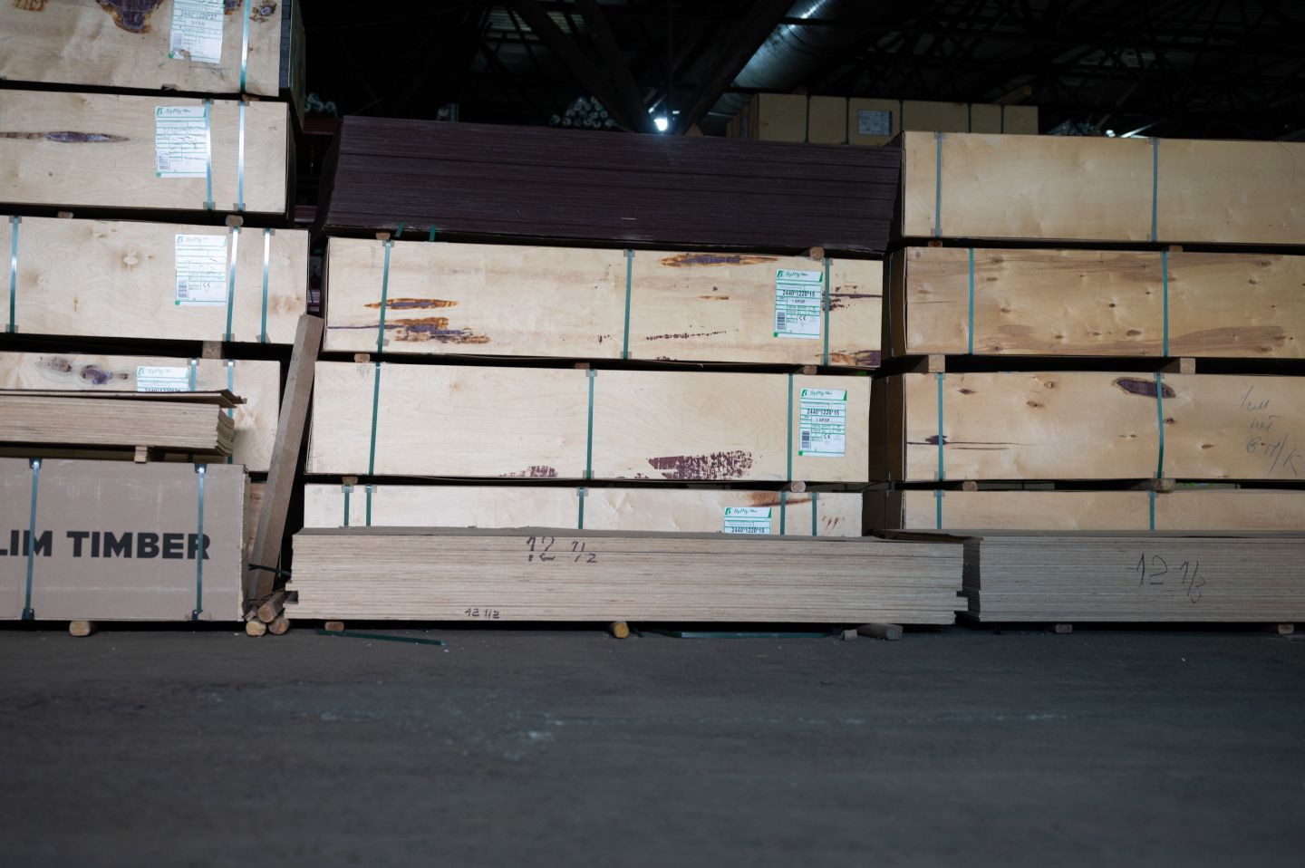 Фанера ФСФ 15мм 2500х1250 мм сорт 1/3 шлифованная хвойная влагостойкая  Лиственница