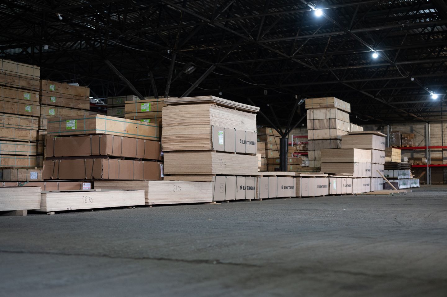 Фанера ФСФ 9мм 2440х1220 мм сорт 3/4 нешлифованная хвойная влагостойкая