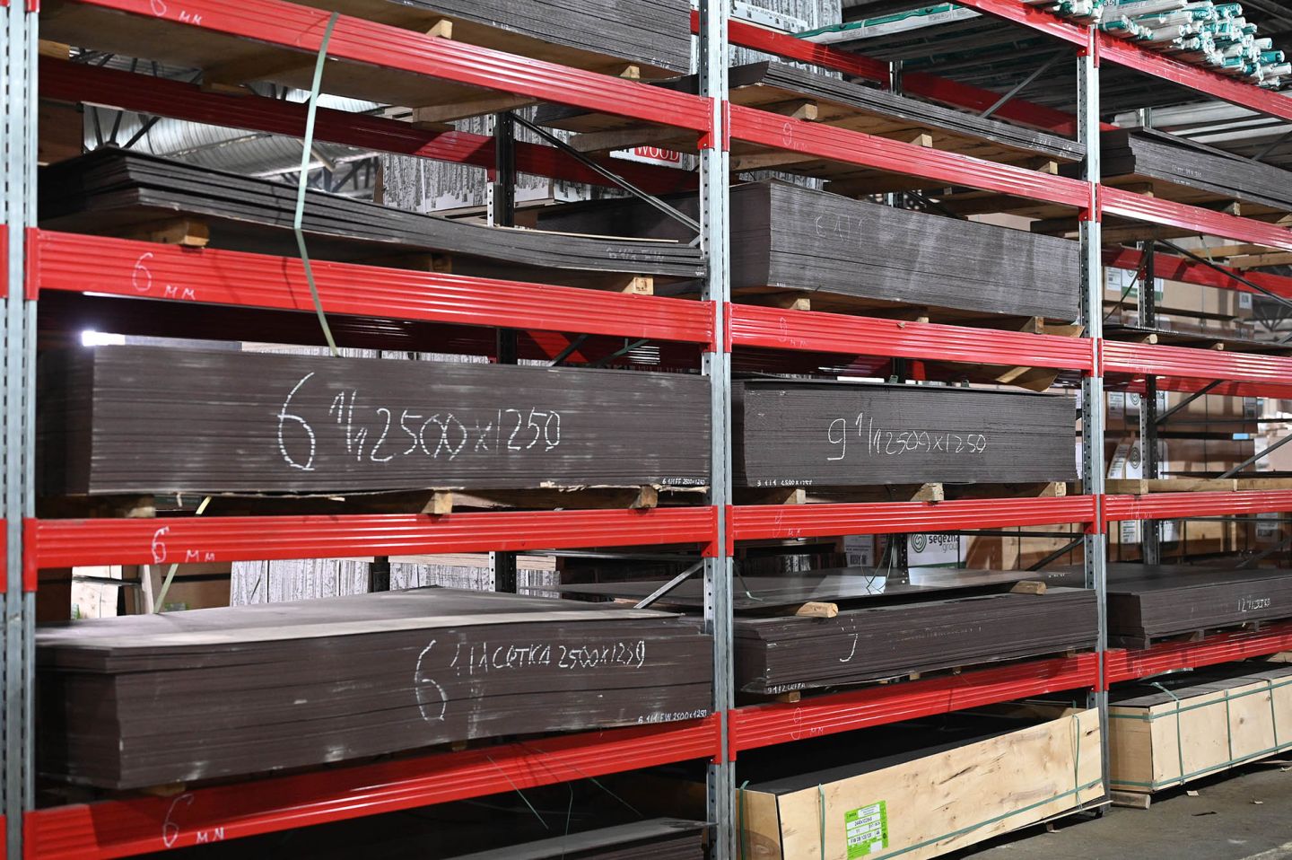 Фанера ФОФ ламинированная 18мм 3000х1500 мм сорт 1/1 березовая Свеза