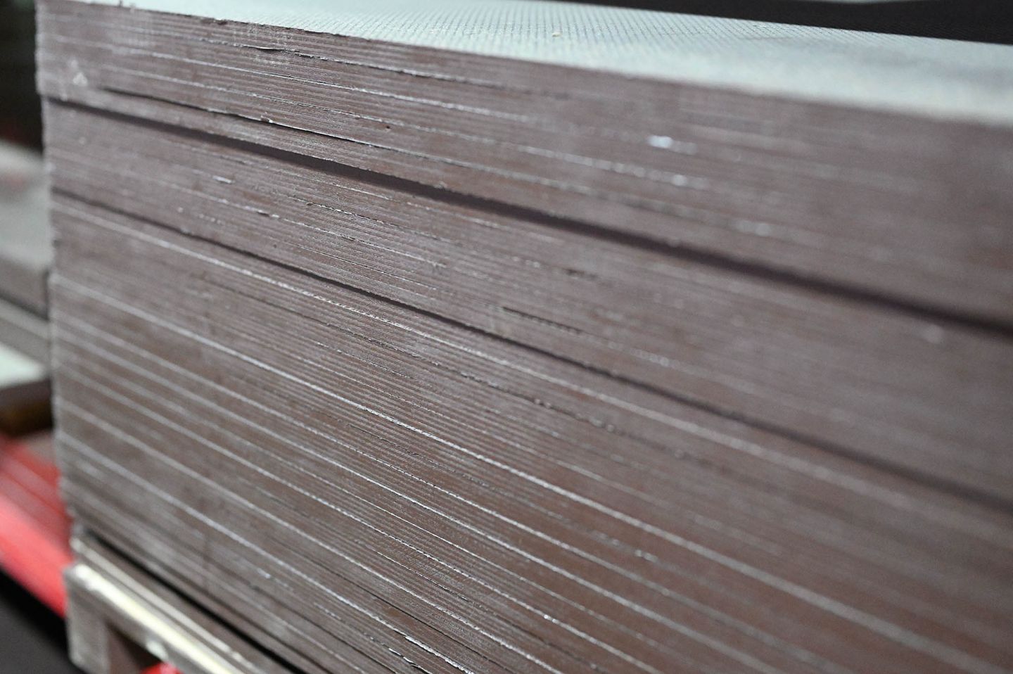 Фанера ФОФ ламинированная 18мм 2500х1250 мм сорт 2/2 березовая