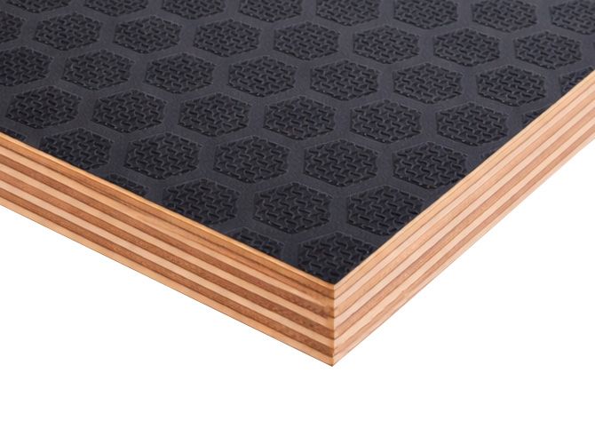 Фанера ФОФ сетчатая 15мм 2440х1220 мм сорт 1/1 березовая 120/120 HEXA