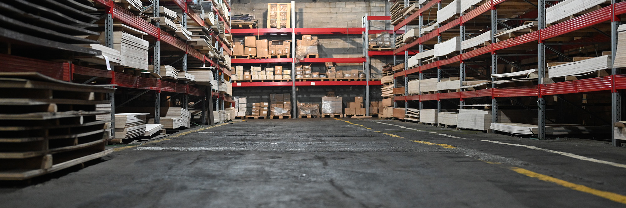 Хранение строительных материалов на складе: как обеспечить качество и надежность